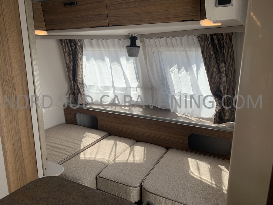 lit dinette eriba touring 430 legend