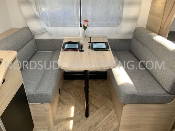 Caravelair 410 sport line dinette