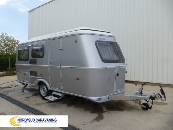 caravane surbaissée eriba 530 vue extérieure