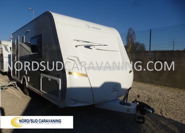 caravane LA MANCELLE ELEGANCE 440 CBM VUE EXTERIEURE