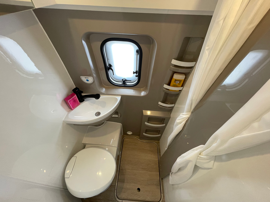 HOBBY ONTOUR VAN 600FT BOITE AUTO – Image 16