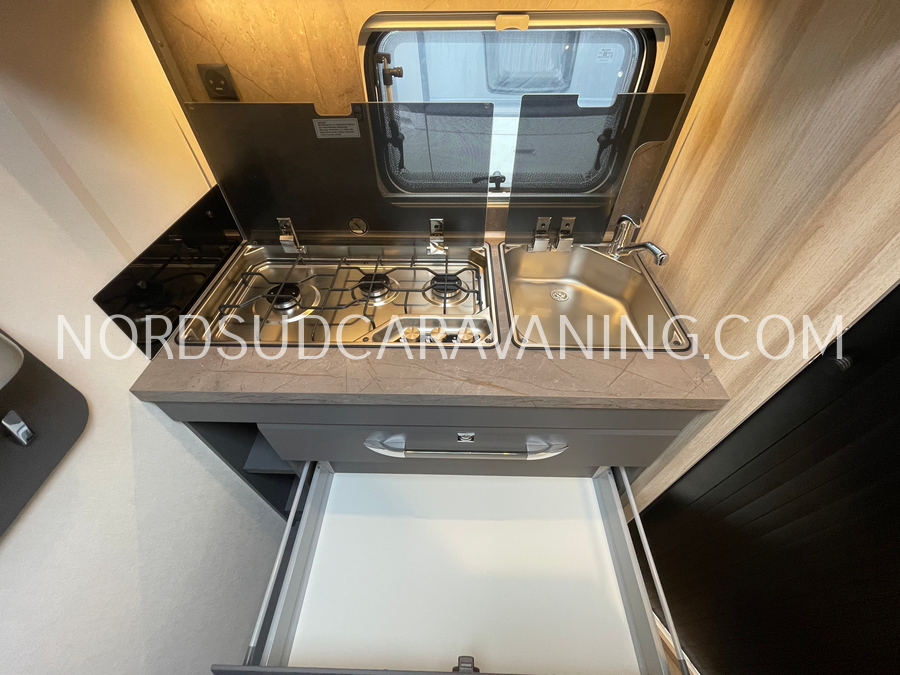 HOBBY DE LUXE 460 SFF – Image 9