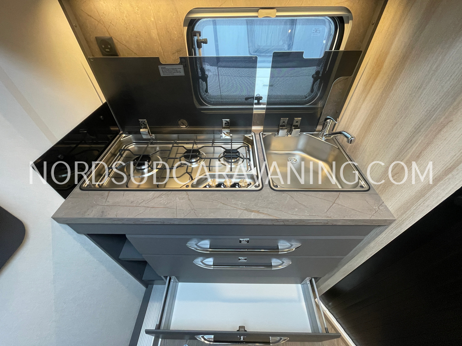 HOBBY DE LUXE 460 SFF – Image 10