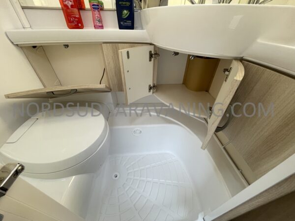 HOBBY DE LUXE 490 KMF – Image 14