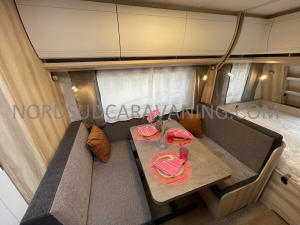 HOBBY DE LUXE 490 KMF – Image 2