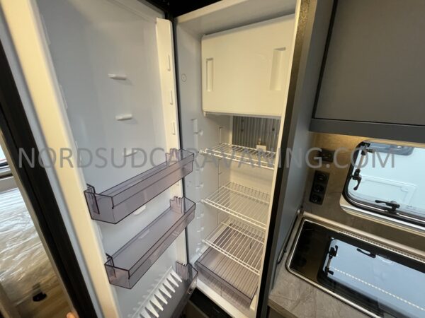 HOBBY DE LUXE 490 KMF – Image 11