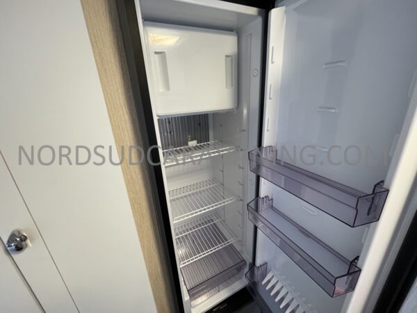 HOBBY DE LUXE 490 KMF – Image 12