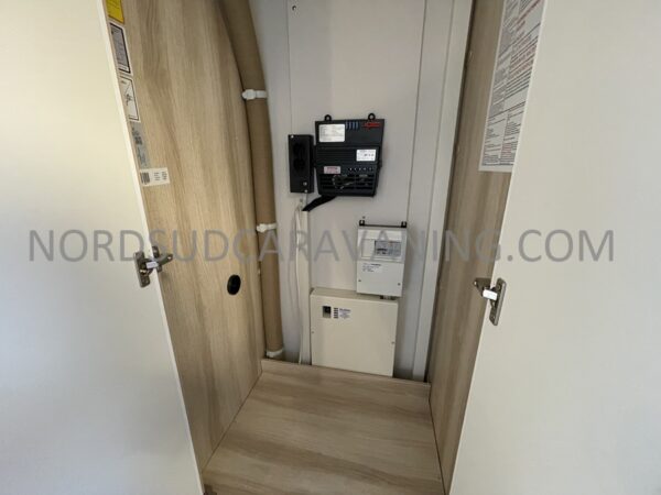 HOBBY DE LUXE 490 KMF – Image 18