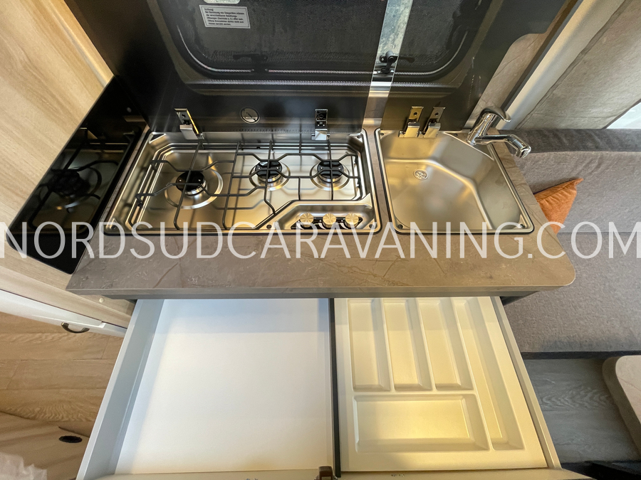 HOBBY DE LUXE 495 WFB – Image 8