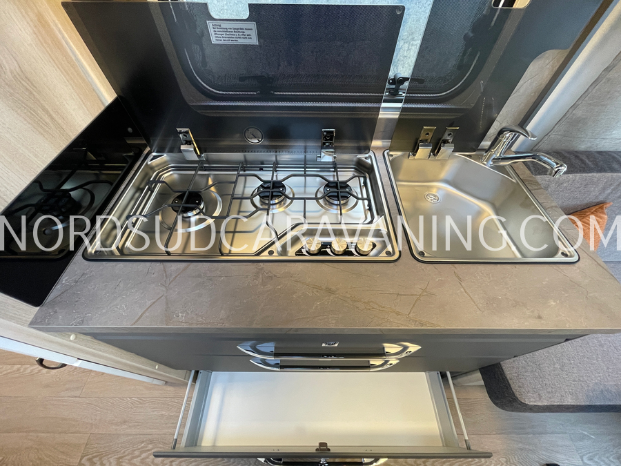 HOBBY DE LUXE 495 WFB – Image 10