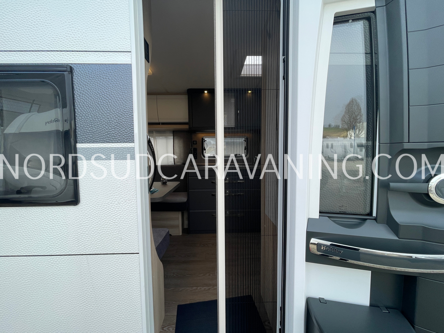 HOBBY DE LUXE 460 UFE – Image 27