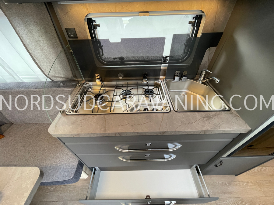 HOBBY DE LUXE 460 UFE – Image 10