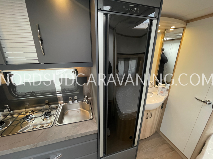 HOBBY DE LUXE 460 UFE – Image 11