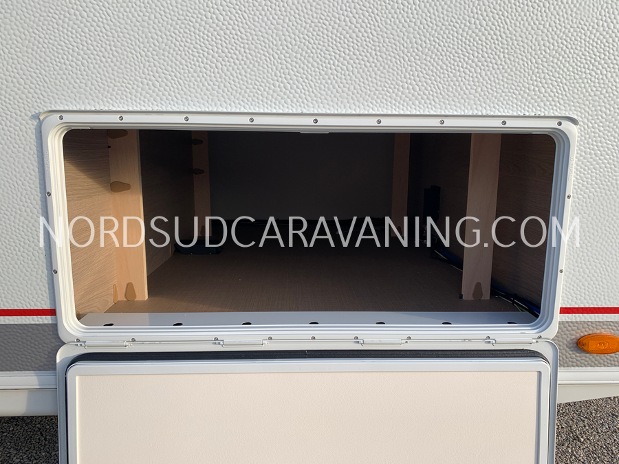 BÜRSTNER PREMIO LIFE 425 TS – Image 12