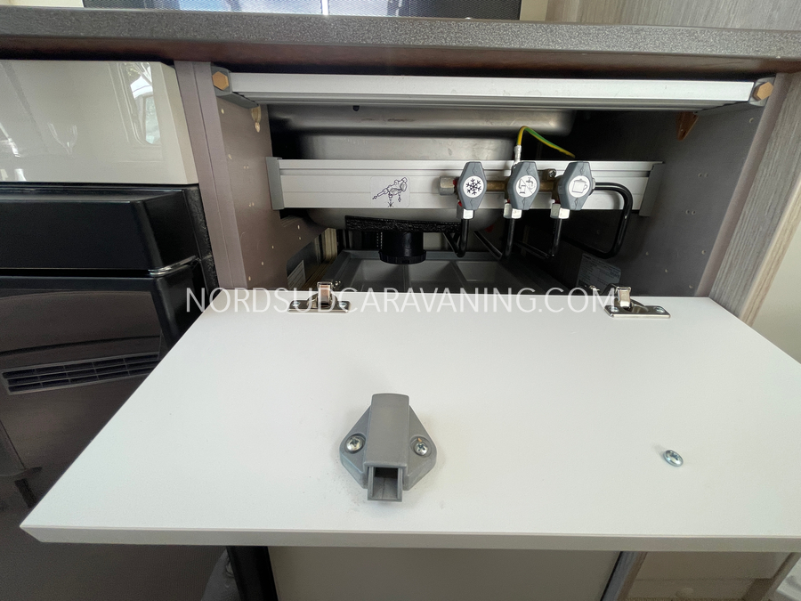 BÜRSTNER NEXXO VAN T569 – Image 10