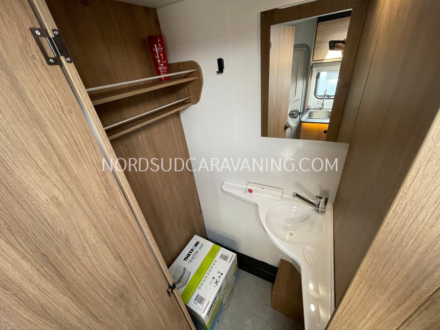 CARAVELAIR ALBA 366 – Image 12