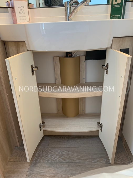 HOBBY DE LUXE 460 UFE – Image 13