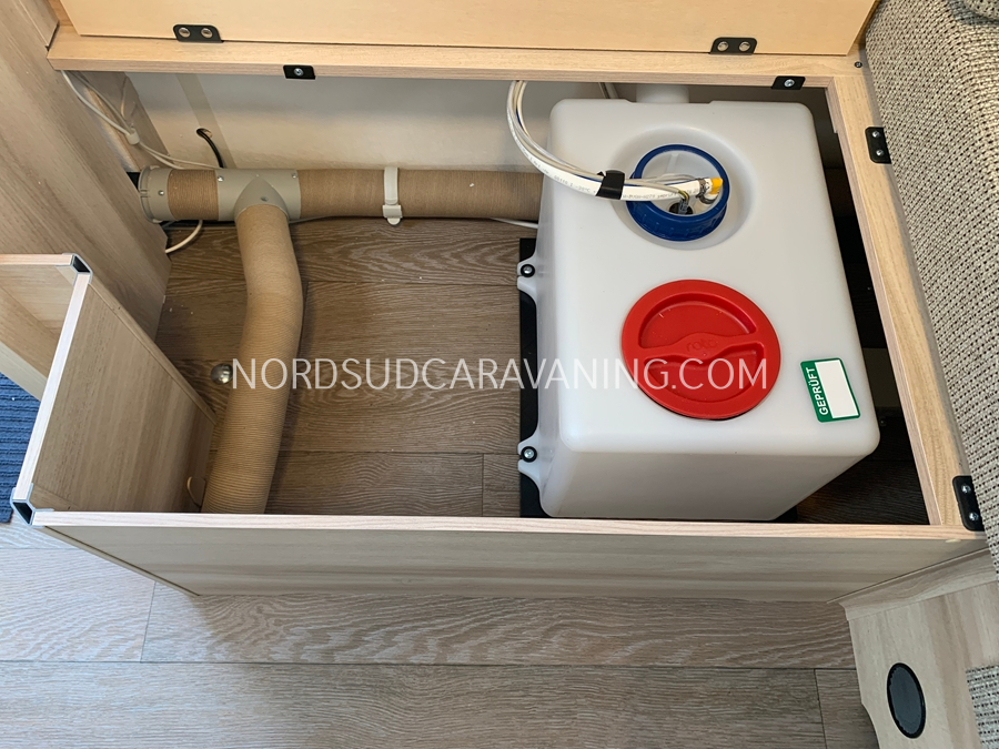 HOBBY DE LUXE 460 UFE – Image 4