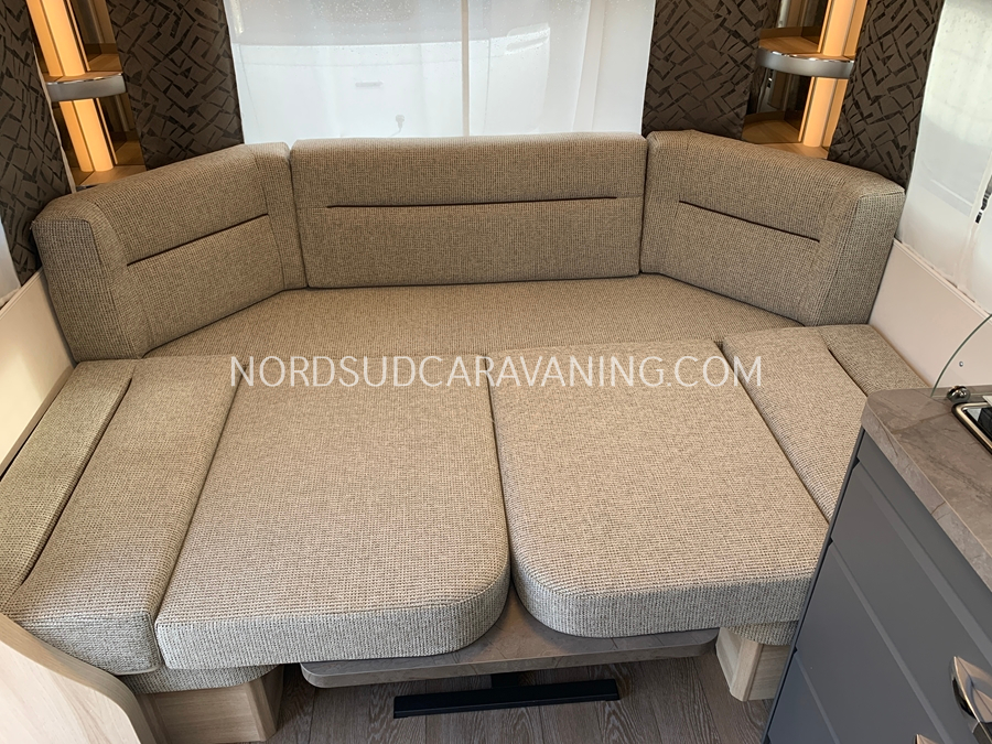 HOBBY DE LUXE 460 UFE – Image 3